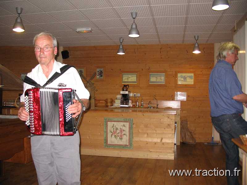 2011_CVAAM_35ans_9_Uxelles (12).JPG - 35 Ans du CVAAM, sortie dans le Doubs et le Jura, du 26 Avril au 1er Mai 2011, village-club Les Crozats à Uxelles